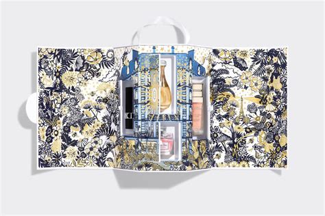 les parfums de l'avenue montaigne dior|Coffret 30 Montaigne : sélection d'iconiques de la Maison .